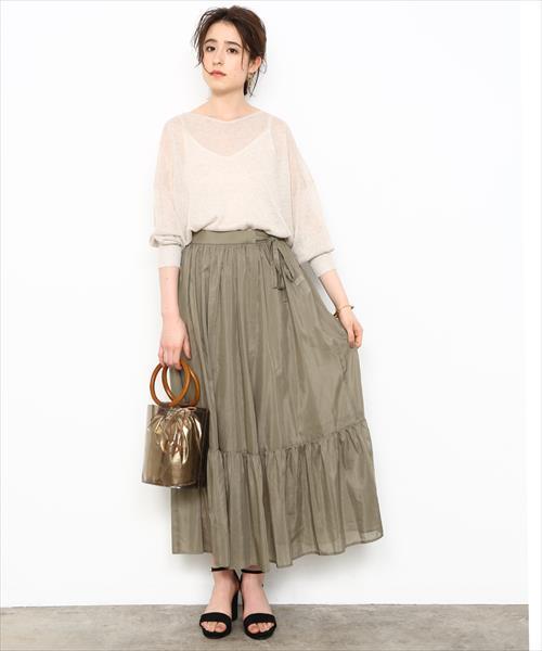 ADAM ET ROPE'(アダムエロペ)の「メタリックシアープルオーバー(ニット/セーター・レディース・ブラック/ベージュ・FREE)」の4枚目の写真