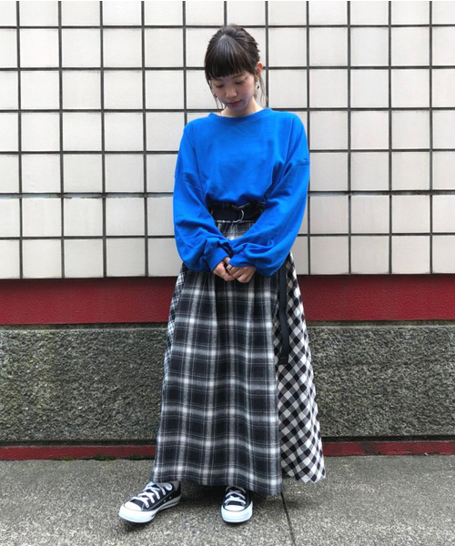 tiptop(ティップトップ)の「ベルト付チェック柄パネル切替ロング丈ギャザースカート(スカート・レディース・ブラック/ブルー/レッド・FREE)」の4枚目の写真