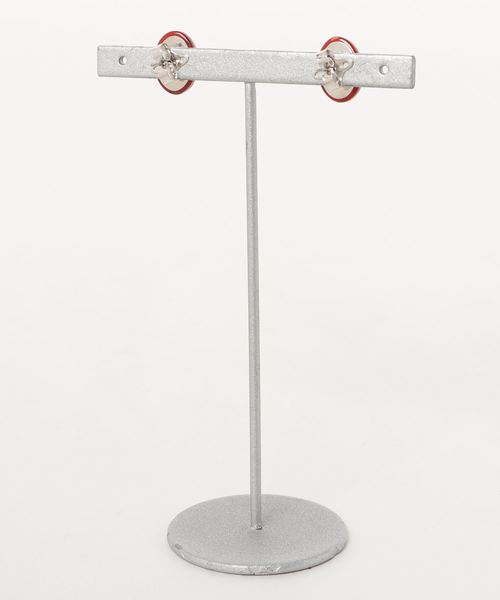Vivienne Westwood(ヴィヴィアンウエストウッド)の「BE1822/PAULINE EARRINGS(ピアス(両耳用)・レディース・シルバー系その他/ゴールド系その他/シルバー系その他2/ゴールド系その他2・FREE)」の5枚目の写真