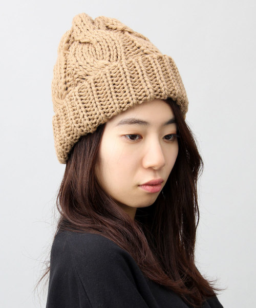 HIGHLAND 2000（ハイランドトゥーサウザンド）の「【 HIGHLAND 2000 】ケーブル編み ニット帽 / ウールニット帽 / ニットワッチ / 大きめケーブル編み（ニットキャップ/ビーニー・メンズ・ブラック/キャメル/グレー/ナチュラル/ワイン・FREE）」の4枚目の写真