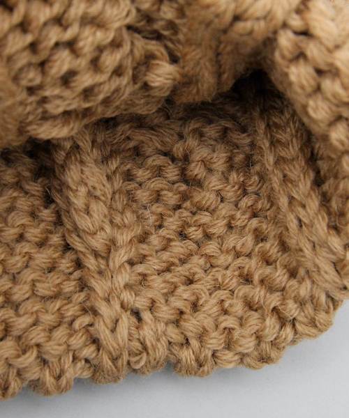 HIGHLAND 2000（ハイランドトゥーサウザンド）の「【 HIGHLAND 2000 】ケーブル編み ニット帽 / ウールニット帽 / ニットワッチ / 大きめケーブル編み（ニットキャップ/ビーニー・メンズ・ブラック/キャメル/グレー/ナチュラル/ワイン・FREE）」の6枚目の写真