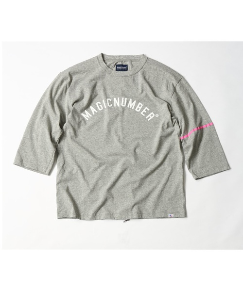 MAGIC NUMBER(マジック ナンバー)の「US COTTON PRINT 3/4 SLEEVE TEE(Tシャツ/カットソー)」|ヘザーグレー