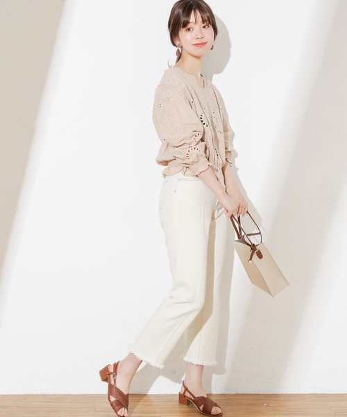 natural couture（ナチュラルクチュール）の「センタープレスデニム（デニムパンツ・レディース・アイボリー/ブルー・SMALL/MEDIUM）」の5枚目の写真