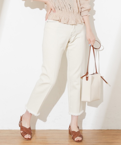 natural couture（ナチュラルクチュール）の「センタープレスデニム（デニムパンツ・レディース・アイボリー/ブルー・SMALL/MEDIUM）」の3枚目の写真