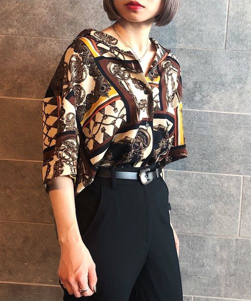 PAGEBOY（ページボーイ）の「チェーンカイキンシャツ（シャツ/ブラウス・レディース・ホワイト/ブラック/ベージュ・FREE）」の3枚目の写真