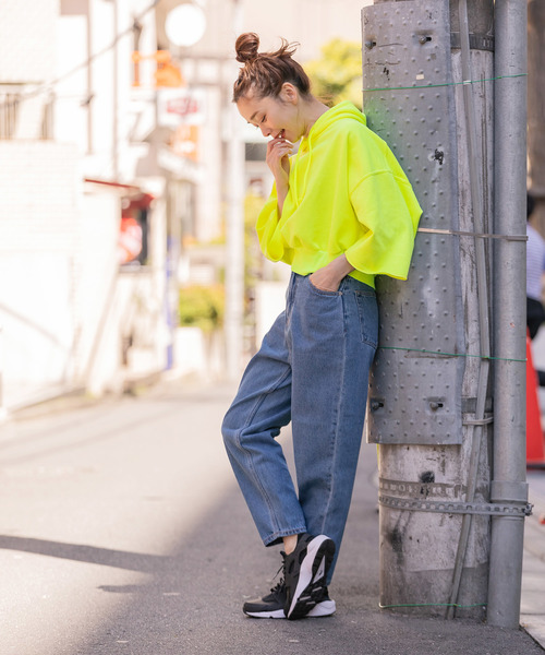 ROOPTOKYO（ループトウキョウ）の「made in standard SHORT LENGTH PULL HOODY（パーカー・レディース・ホワイト/ブラック/グレー/ライム・FREE）」の16枚目の写真