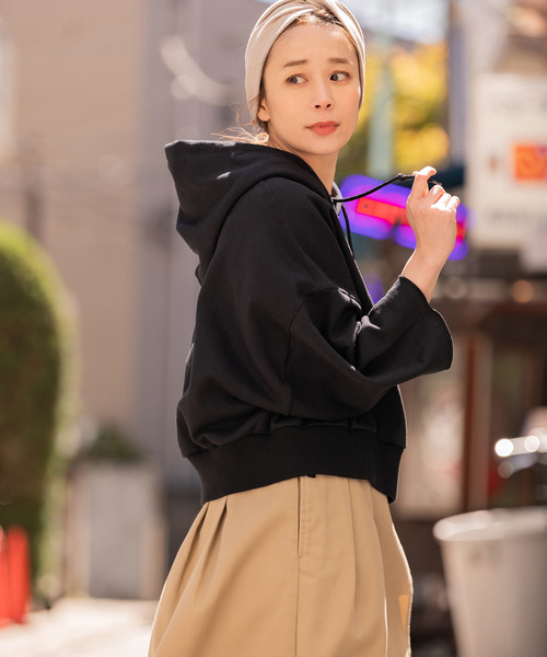 ROOPTOKYO（ループトウキョウ）の「made in standard SHORT LENGTH PULL HOODY（パーカー・レディース・ホワイト/ブラック/グレー/ライム・FREE）」の12枚目の写真