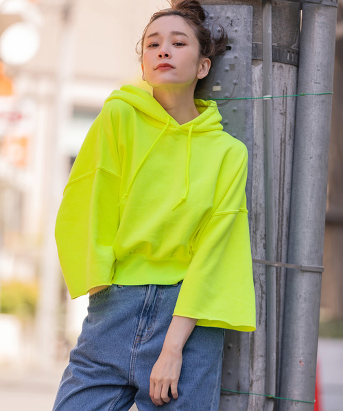 ROOPTOKYO（ループトウキョウ）の「made in standard SHORT LENGTH PULL HOODY（パーカー・レディース・ホワイト/ブラック/グレー/ライム・FREE）」の8枚目の写真