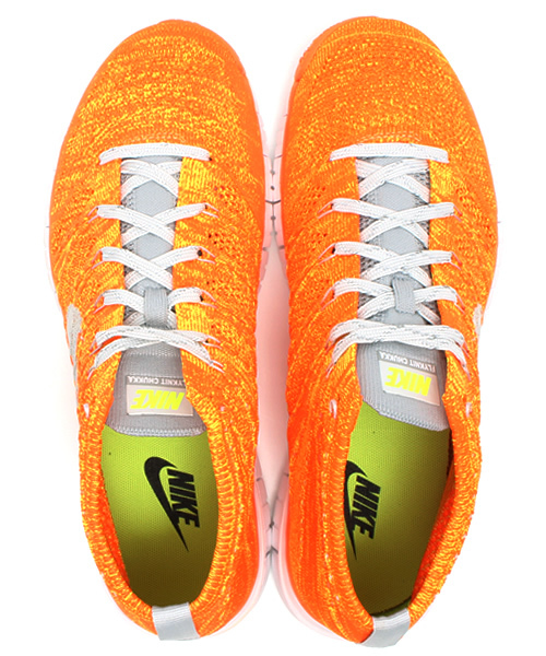 BEAMS（ビームス）の「NIKE / フリー フライニット チャッカ（スニーカー・メンズ・ブラック/オレンジ・26.0cm/27.5cm/27.0cm/26.5cm/28.0cm/28.5cm）」の10枚目の写真