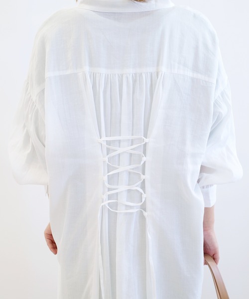 DouDou(ドゥドゥ)の「バックスピンドルシャツワンピース(ワンピース・レディース・オフホワイト/ブルーグリーン・FREE)」の12枚目の写真