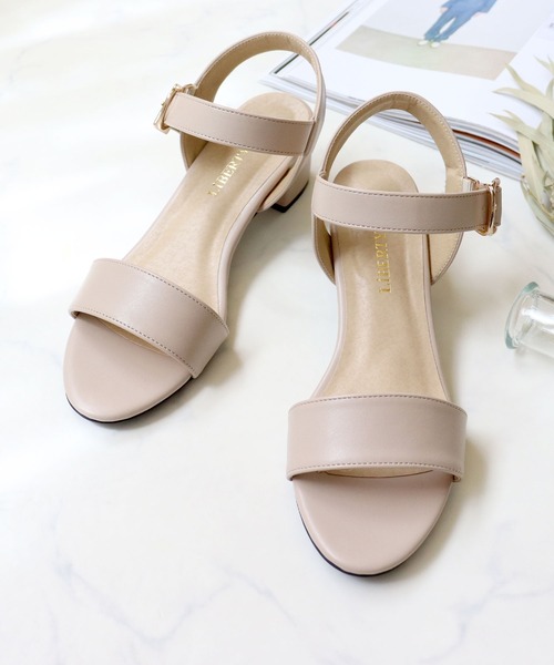 LibertyDoll(リバティードール)の「Liberty Doll / チャンキーヒールセパレートストラップサンダル(5597)(サンダル・レディース・マスタード/オレンジ/ブラック/ベージュ/グレー/シルバー/ロイヤルブルー/ネイビー/レッド/グレイッシュベージュ/ブラック系その他/ホワイト・L/M/LL/S/3L/SS)」の6枚目の写真