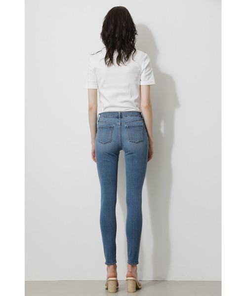 AZUL by moussy（アズールバイマウジー）の「A PERFECT DENIM AIR/アパーフェクトデニムエアー（デニムパンツ・レディース・ブラック/ブルー/ダークブルー・SMALL/MEDIUM/LARGE/X-LARGE/X-SMALL/XX-SMALL）」の19枚目の写真