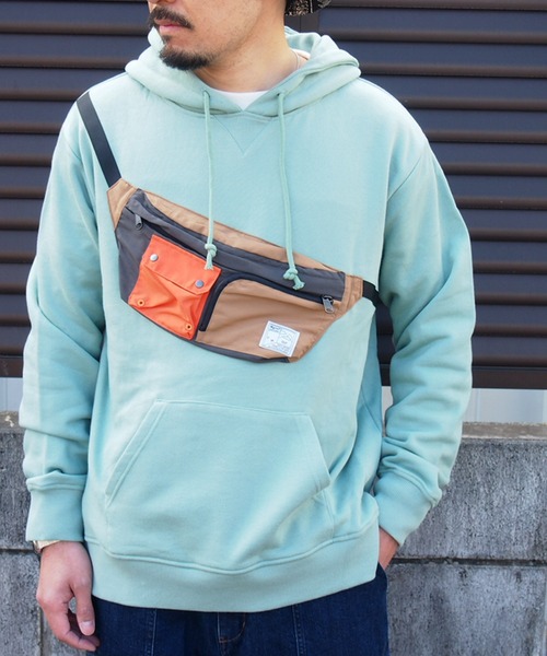 grn(ジーアールエヌ)の「◇U.S.COTTONSWEATBODYBAGPULLPARKA ベイメン裏毛バックモチーフプルオーバーパーカー アウトドア(パーカー・メンズ・ブラック/パープル/グリーン/ヘザーグレー・M/L)」の4枚目の写真