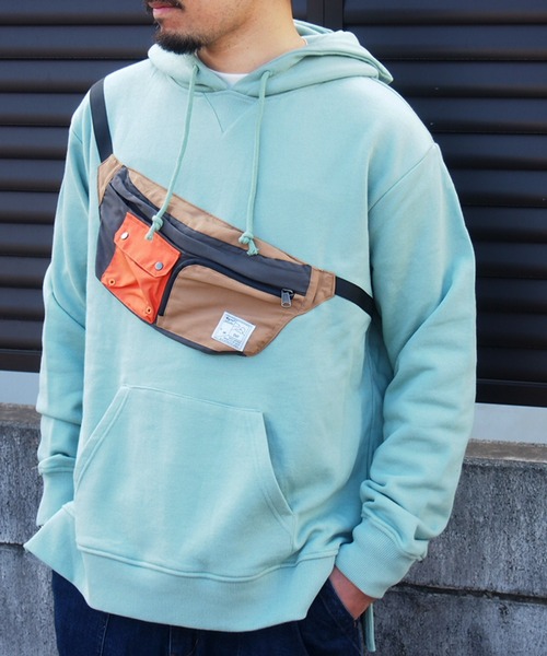 grn(ジーアールエヌ)の「◇U.S.COTTONSWEATBODYBAGPULLPARKA ベイメン裏毛バックモチーフプルオーバーパーカー アウトドア(パーカー・メンズ・ブラック/パープル/グリーン/ヘザーグレー・M/L)」の5枚目の写真