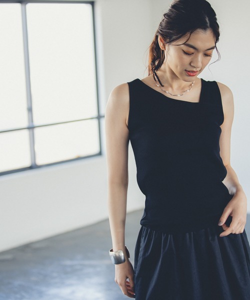 GLOBAL WORK（グローバルワーク）の「Beauteeアシメリブタンク/935347（タンクトップ・レディース・ブラウン/ホワイト/ブラック/アイボリー・MEDIUM/LARGE）」の22枚目の写真