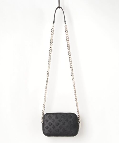 Guess（ゲス）の「DAYANE Crossbody Camera（ショルダーバッグ）」 WEAR