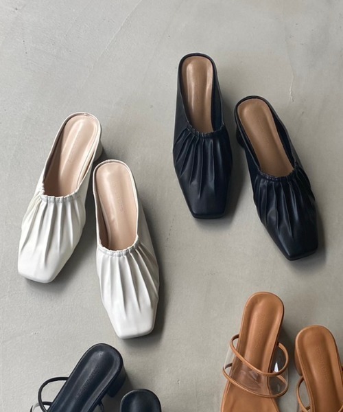 Aunt Marie's（アントマリーズ）の「フェイクレザーギャザーミュール / AUNT MARIE'S（サンダル・レディース・アイボリー/ブラック・LARGE/MEDIUM/SMALL）」の14枚目の写真