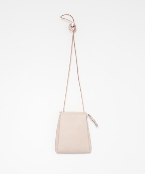 KBF+(ケービーエフプラス)の「KBF+ Dono lether pochette∴(ショルダーバッグ・レディース・グレー・ONE)」の3枚目の写真