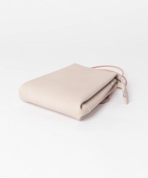 KBF+(ケービーエフプラス)の「KBF+ Dono lether pochette∴(ショルダーバッグ・レディース・グレー・ONE)」の5枚目の写真