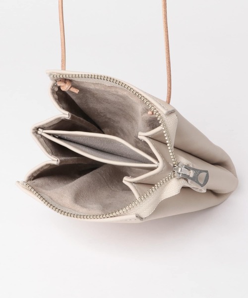 KBF+(ケービーエフプラス)の「KBF+ Dono lether pochette∴(ショルダーバッグ・レディース・グレー・ONE)」の7枚目の写真