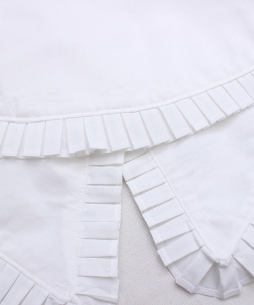 I am I in fact...(アイアムアイインファクト)の「50/ブロード おおきな つけ衿(付け襟・レディース・ブラック/ホワイト・FREE)」の20枚目の写真