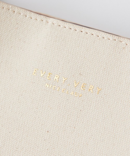 natural couture（ナチュラルクチュール）の「【WEB限定カラー有り】2WAYスクエアショルダー（ショルダーバッグ・レディース・ブラック/ベージュ/ブラウン/オフホワイト/アイボリー・FREE）」の14枚目の写真