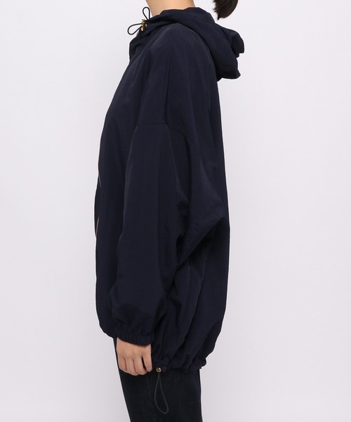 LEPSIM（レプシィム）の「撥水ドルマンマンパ　950781（マウンテンパーカー・レディース・グレイッシュベージュ/ネイビー/ブラウン・MEDIUM/LARGE）」の15枚目の写真