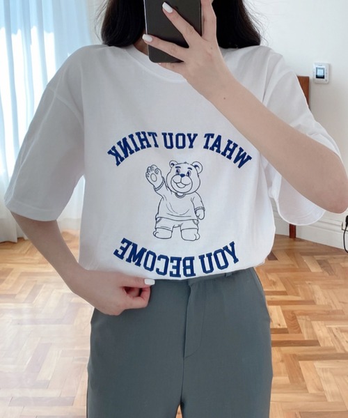 TOEASY(トゥイージー)の「『TOEASY/トゥイージー』you become Short-Sleeved T-Shirt/アーチロゴ フロントデザイン半袖Tシャツ(Tシャツ/カットソー・レディース・ホワイト/ブラック/マスタード・FREE)」の4枚目の写真