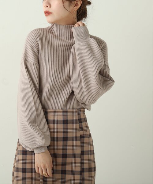 RAY CASSIN（レイカズン）の「ボトルネック袖ボリュームプルオーバー（ニット/セーター・レディース・ブラック/ベージュ/イエロー/ブルー/グリーン/キナリ/オレンジ/モスグリーン/ラベンダー・FREE）」の3枚目の写真