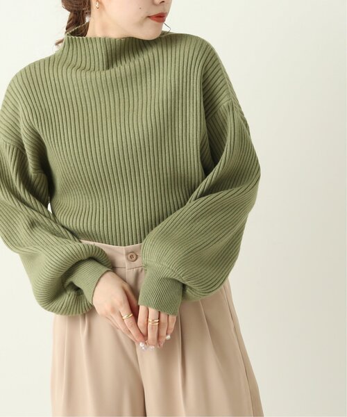 RAY CASSIN（レイカズン）の「ボトルネック袖ボリュームプルオーバー（ニット/セーター・レディース・ブラック/ベージュ/イエロー/ブルー/グリーン/キナリ/オレンジ/モスグリーン/ラベンダー・FREE）」の4枚目の写真