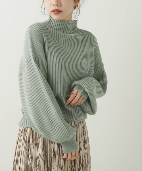 RAY CASSIN（レイカズン）の「ボトルネック袖ボリュームプルオーバー（ニット/セーター・レディース・ブラック/ベージュ/イエロー/ブルー/グリーン/キナリ/オレンジ/モスグリーン/ラベンダー・FREE）」の5枚目の写真