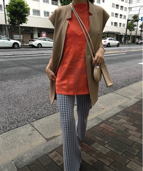 Ameri(アメリ)の「FLOWER MESH LAYERED VEST(ベスト・レディース・ホワイト/ブルー/オレンジ・FREE)」の18枚目の写真