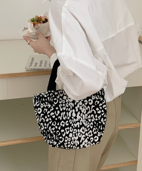 SFW（エスエフダブリュー）の「コーデのポイントになるアニマル・チェック柄「大人の」miniエコバッグ（ショルダーバッグ・レディース・A/B/E/F/G/H/I・FREE）」の2枚目の写真