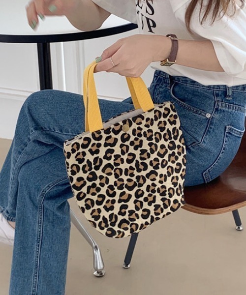 SFW（エスエフダブリュー）の「コーデのポイントになるアニマル・チェック柄「大人の」miniエコバッグ（ショルダーバッグ・レディース・A/B/E/F/G/H/I・FREE）」の6枚目の写真