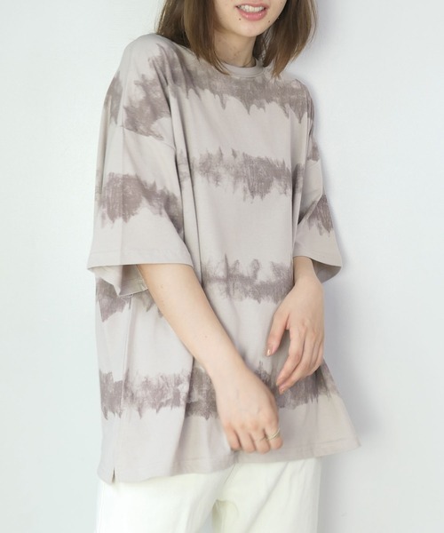 CORNERS（コーナーズ）の「タイダイ風プリントBIGTシャツ（Tシャツ/カットソー・レディース・オフホワイト/グレイッシュベージュ/ベージュ系その他・FREE）」の3枚目の写真