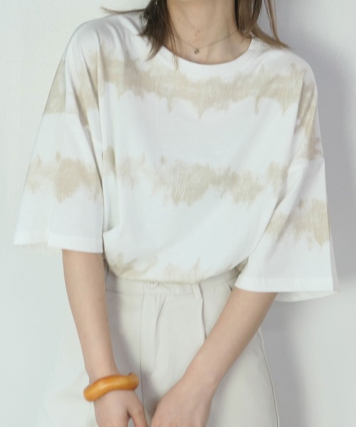 CORNERS（コーナーズ）の「タイダイ風プリントBIGTシャツ（Tシャツ/カットソー・レディース・オフホワイト/グレイッシュベージュ/ベージュ系その他・FREE）」の4枚目の写真