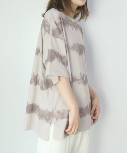 CORNERS（コーナーズ）の「タイダイ風プリントBIGTシャツ（Tシャツ/カットソー・レディース・オフホワイト/グレイッシュベージュ/ベージュ系その他・FREE）」の5枚目の写真