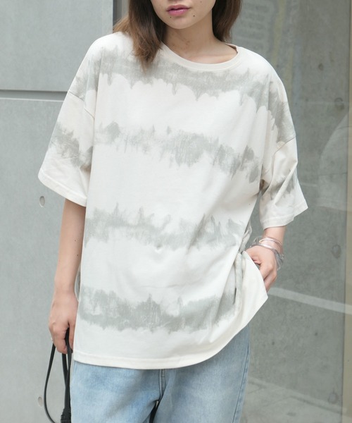 CORNERS（コーナーズ）の「タイダイ風プリントBIGTシャツ（Tシャツ/カットソー・レディース・オフホワイト/グレイッシュベージュ/ベージュ系その他・FREE）」の6枚目の写真