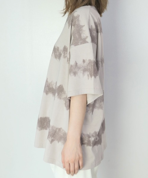 CORNERS（コーナーズ）の「タイダイ風プリントBIGTシャツ（Tシャツ/カットソー・レディース・オフホワイト/グレイッシュベージュ/ベージュ系その他・FREE）」の8枚目の写真