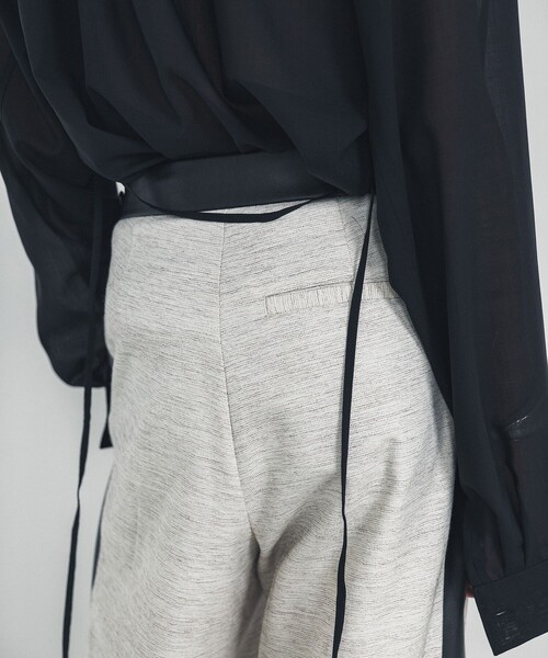 LiNoH(リノー)の「ツイードクロス × シンセティックレザーパンツ/TWEED CLOTH × SYNTHETIC LEATHER PANTS(その他パンツ・メンズ・ホワイト・1/2)」の2枚目の写真