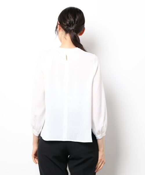 m.f.editorial(エムエフエディトリアル)の「エムエフエディトリアルレディース/m.f.editorial:Women ボウタイ風 クルー 8分袖プルオーバーブラウス(シャツ/ブラウス・レディース・ブラウン/ホワイト・MEDIUM/LARGE)」の4枚目の写真