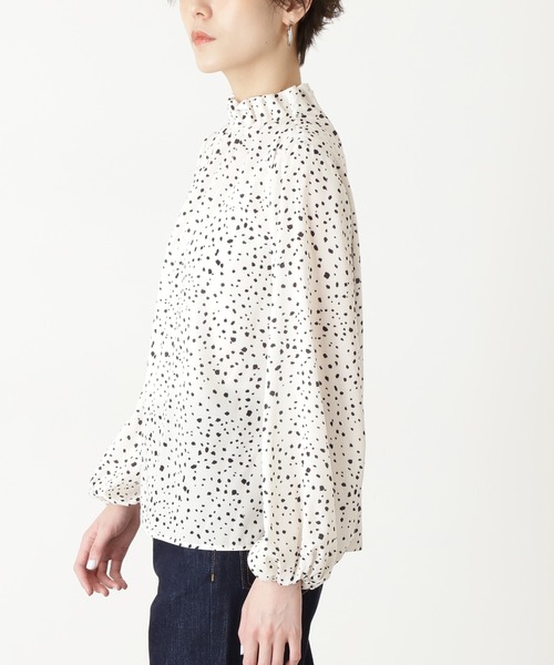 N.（N. Natural Beauty Basic）（エヌエヌナチュラルビューティーベーシック）の「【WEB限定カラー】◆ペーパーバックパフブブラウス（シャツ/ブラウス・レディース・ホワイト/ブラック/ホワイト系その他/ブルー/カーキ/グリーン・MEDIUM）」の15枚目の写真