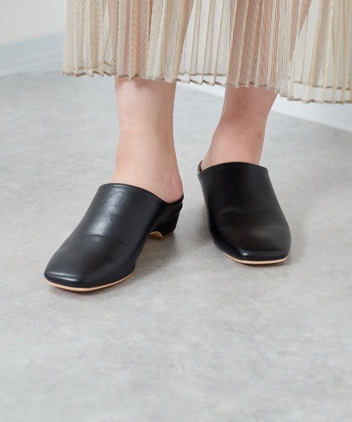 cepo(セポ)の「スクエアトゥー ミュール(その他シューズ・レディース・オフホワイト/ブラック・M/L)」の5枚目の写真