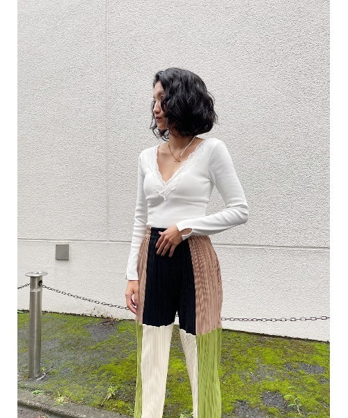 FIG&VIPER（フィグアンドバイパー）の「カップ付きレースリブTOP（Tシャツ/カットソー・レディース・ホワイト/カーキ/ブラック・FREE）」の13枚目の写真