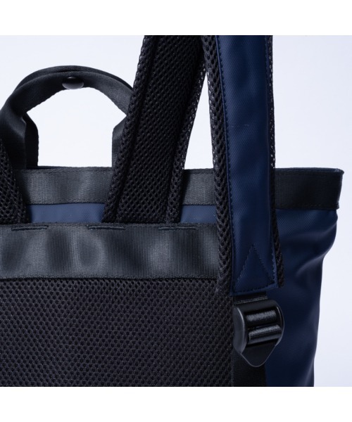 BEAMS DESIGN（ビームス デザイン）の「BEAMS DESIGN（ビームス デザイン）　エラスティックメッシュ 2WAYバックパック（バックパック/リュック・メンズ・ネイビー/ブラック/レッド/ベージュ/グレー/サンドベージュ・FREE）」の15枚目の写真