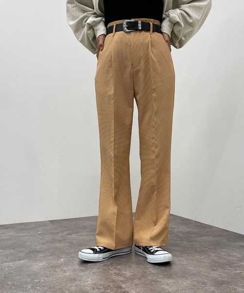 apres jour mignon(アプレジュールミニョン)の「チェックフレアパンツ【ZOZOTOWN限定アイテム】(その他パンツ・レディース・グリーン系その他/オレンジ系その他/イエロー系その他/カーキ・X-LARGE/MEDIUM/SMALL)」の1枚目の写真