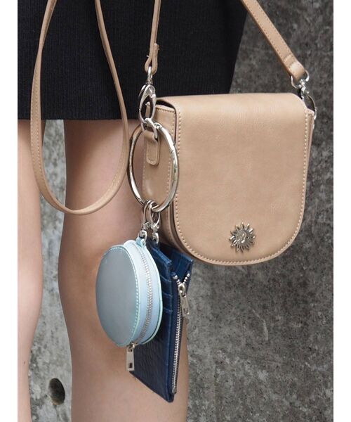 EVRIS(エヴリス)の「SETミニショルダーバッグ(ショルダーバッグ・レディース・ブラック/ベージュ/ボルドー・FREE)」の1枚目の写真