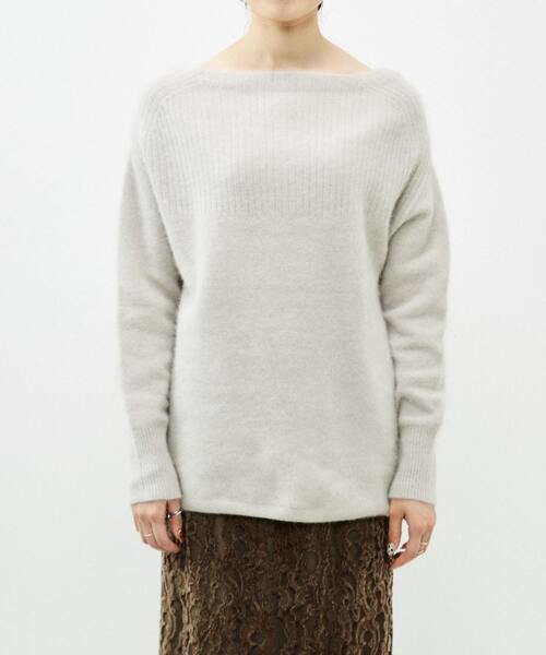 新品未使用❣️定価2.2万円 Liesse ラクーンボートネックプルオーバーニット Liesse（リエス）の「ラクーンボートネックプルオーバー（ニット