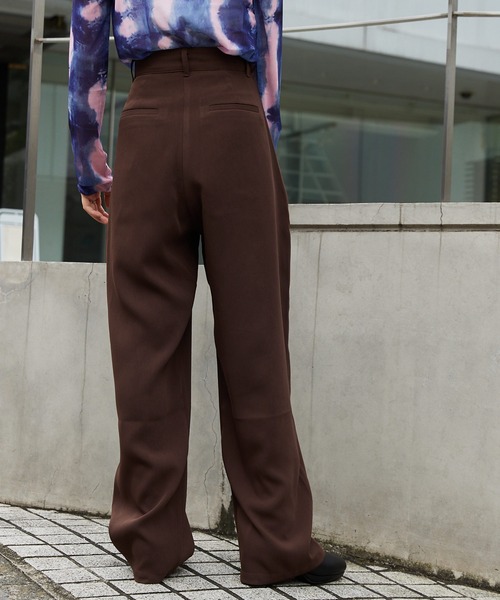 byYOUANCE（バイユアンス）の「タックストレートパンツ（その他パンツ・レディース・ピンク/グリーン/ブラウン/ライトイエロー/その他1・MEDIUM/SMALL）」の11枚目の写真