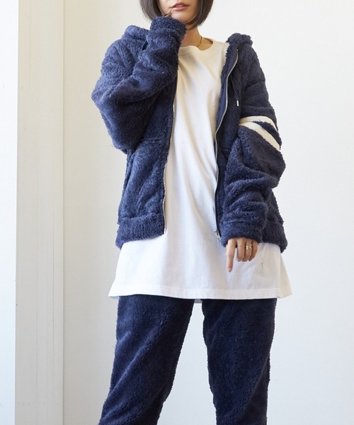VIBGYOR（ヴィブジョー）の「VIBGYOR Select/ソフトシャギーボアZIPパーカー(BL)（パーカー・レディース・ブラック/ベージュ/ネイビー/チャコールグレー・MEDIUM/LARGE）」の4枚目の写真